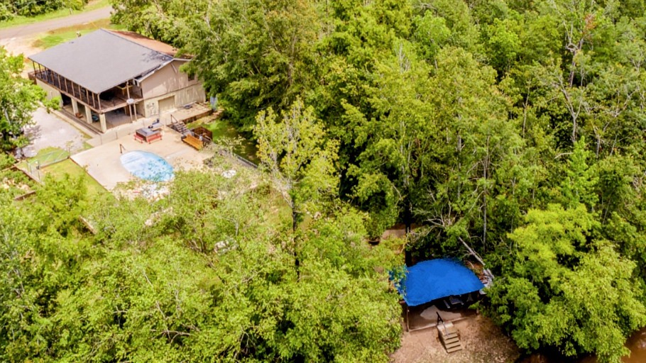 Drone view from left to right, River Lookout house, Private swimming pool, Pavilion right before River